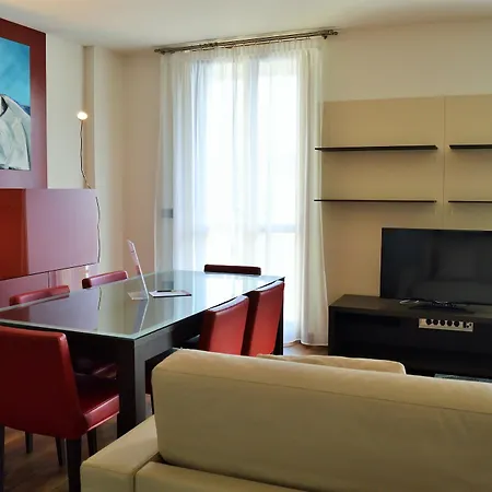 Aparthotel Orologio Living 2*