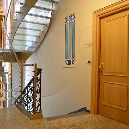 Aparthotel Orologio Living 2*